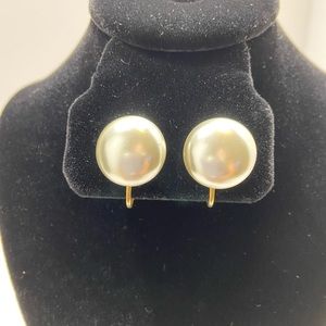 Vintage Pearl clip on earrings